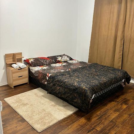 Queen Bedroom Near Sheridan College 布兰普顿 外观 照片