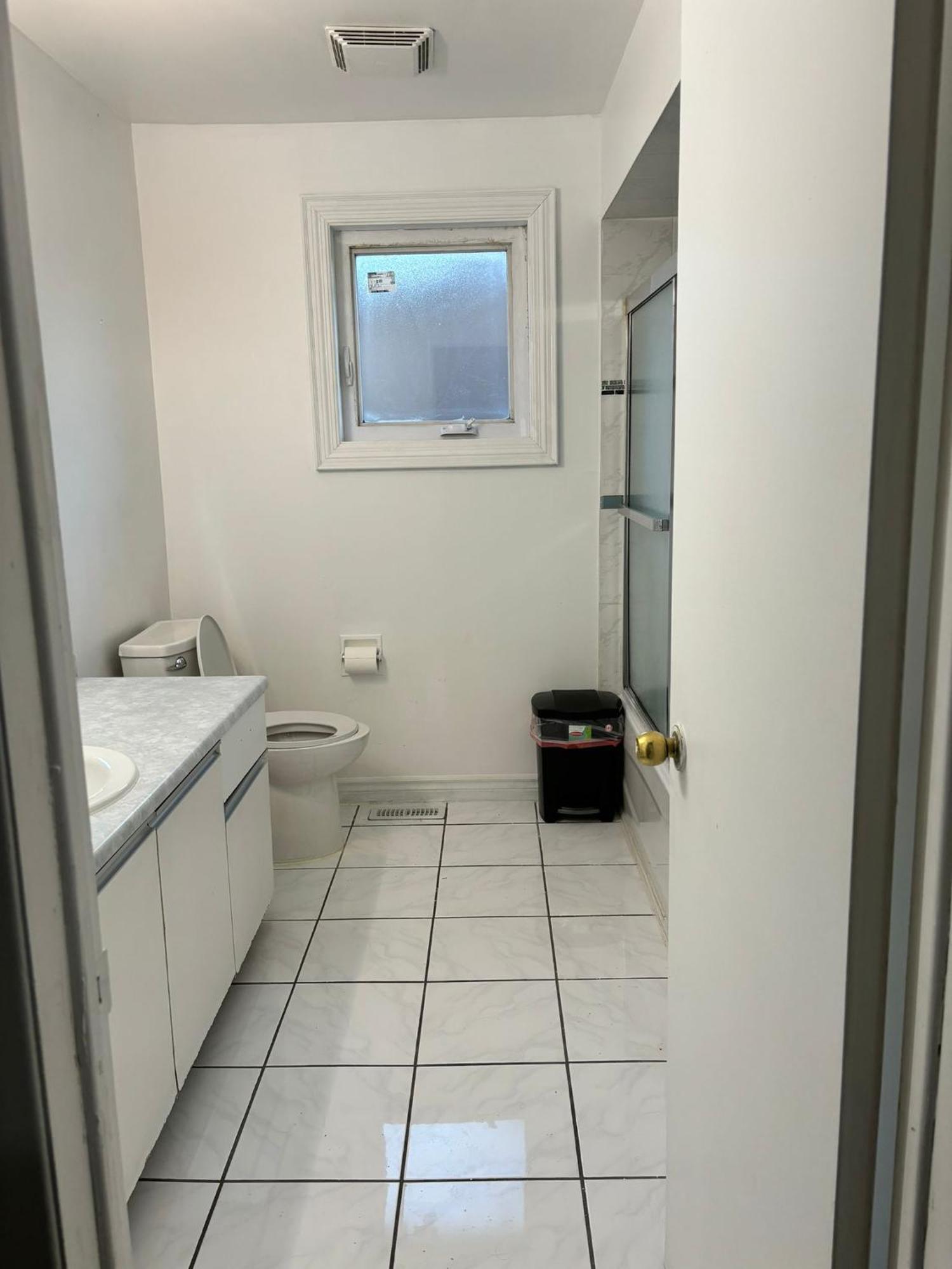 Queen Bedroom Near Sheridan College 布兰普顿 外观 照片